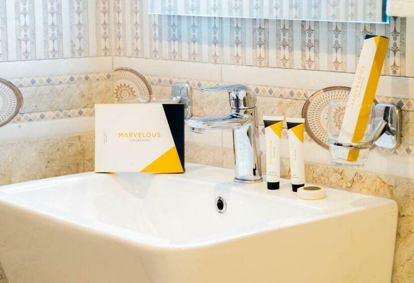 Номер Deluxe Кровать Кинг, فندق ركاز الماسي   Rekaz Diamond