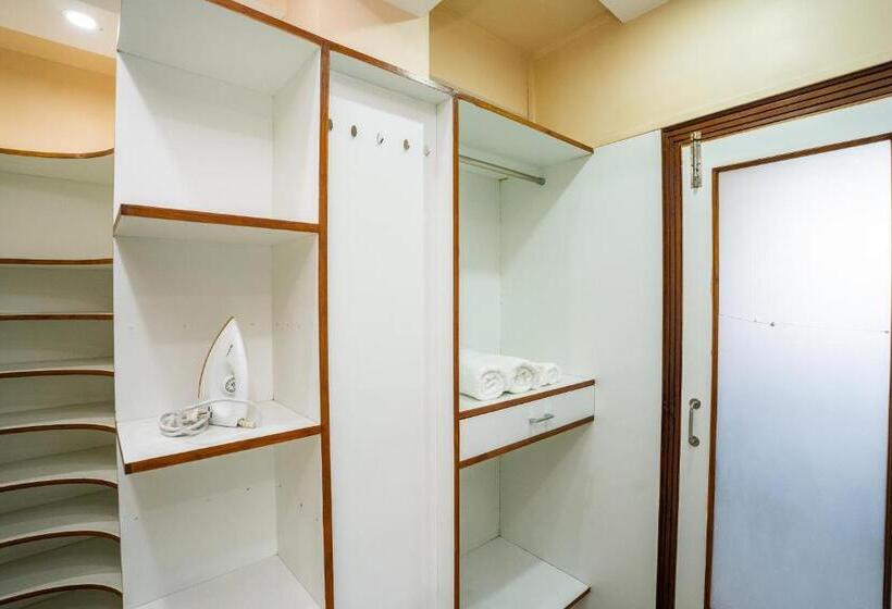 اتاق استاندارد با تخت بزرگ, East Land Bed & Breakfast