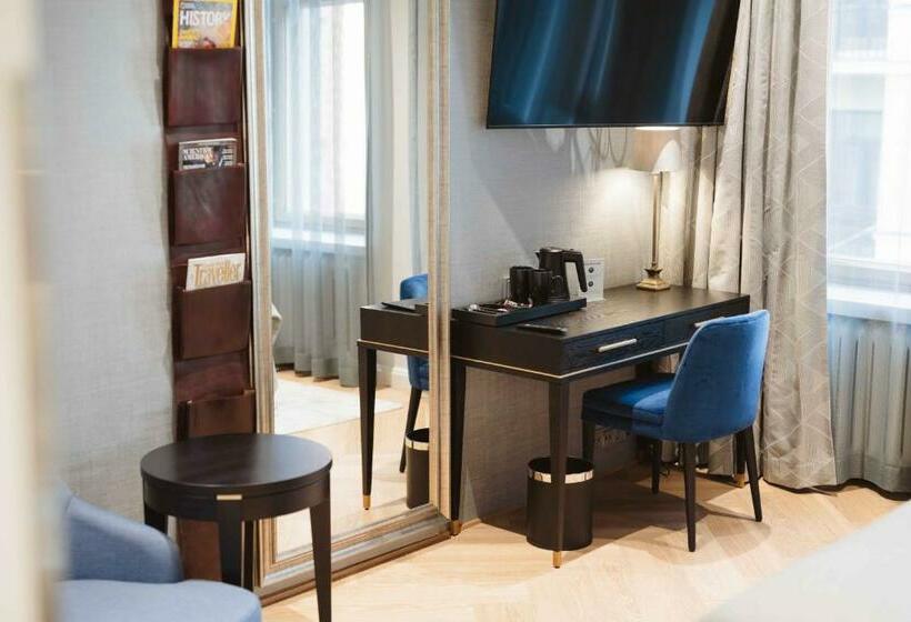 Habitació Superior, Bastian