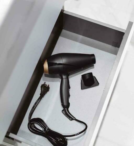 Habitació Superior, Bastian