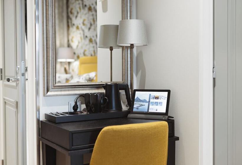 Habitació Estàndard, Bastian