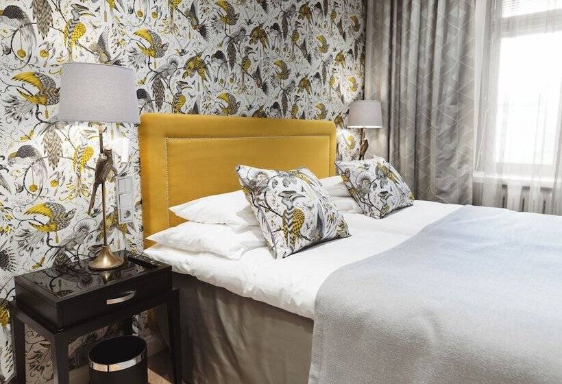 Habitació Estàndard, Bastian