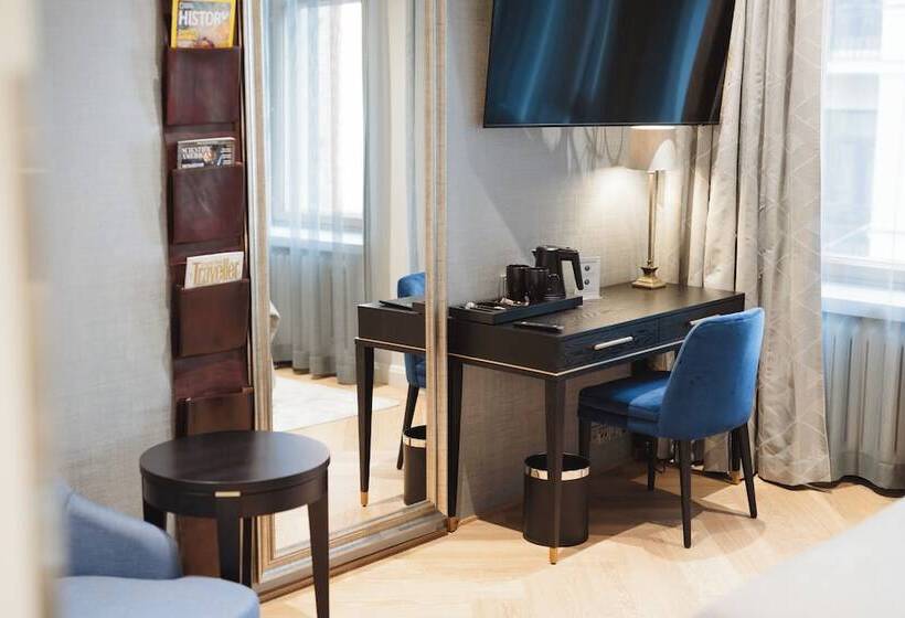 Habitació Superior, Bastian