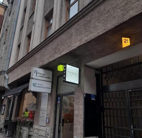 Habitació Superior, Bastian