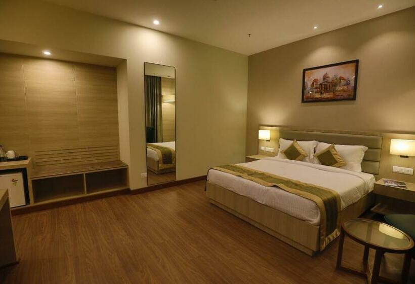 Suite Deluxe, Goa Country Club