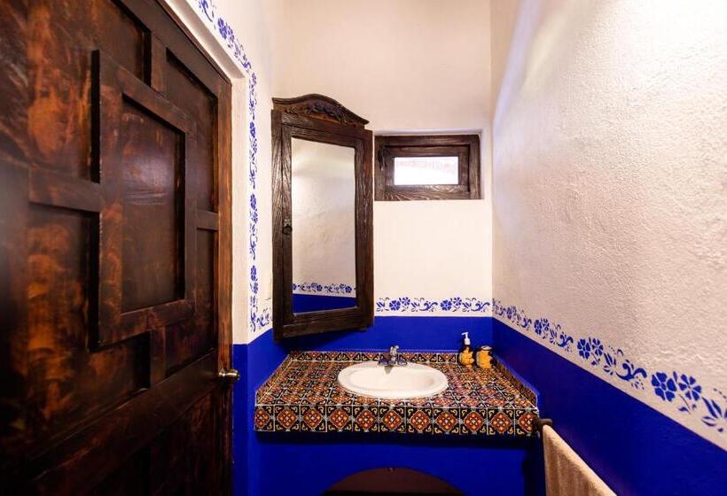 Полулюкс, Hacienda Maria Eugenio