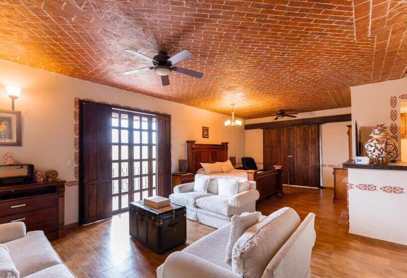 Люкс Повышенной Комфортности, Hacienda Maria Eugenio