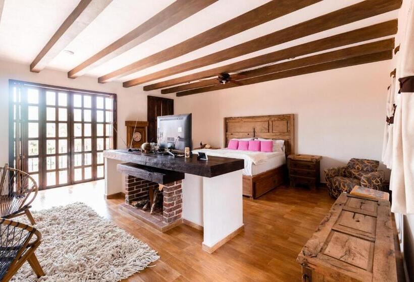 Семейный Номер, Hacienda Maria Eugenio