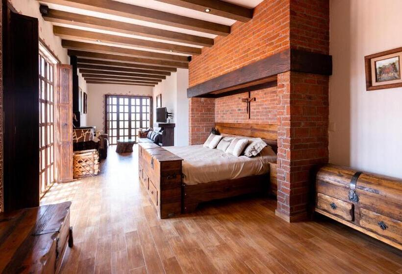 Люкс, Hacienda Maria Eugenio