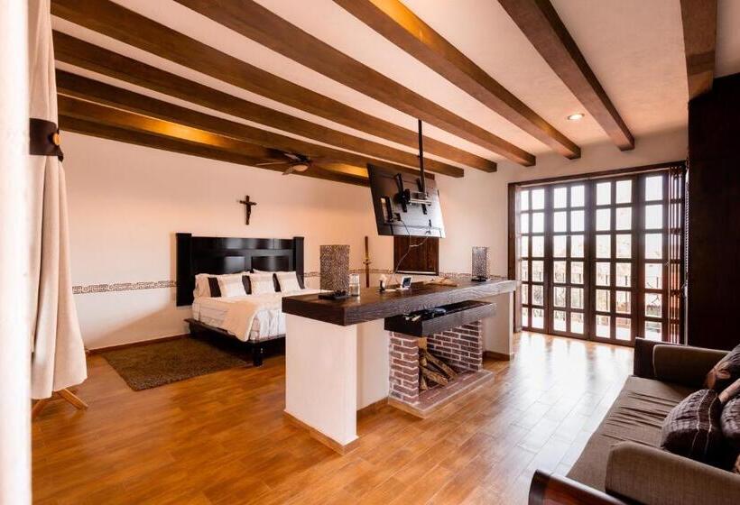 Люкс, Hacienda Maria Eugenio