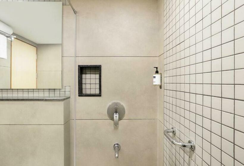 高级大房间, Keys Lite By Lemon Tree Hotels Sreekanya