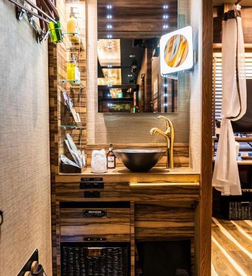 חדר בסיסי, Petit Bali Forest Shinjuku Sanchōme