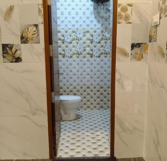 סוויטה עם מרפסת, Sharma Jee Farmhouse