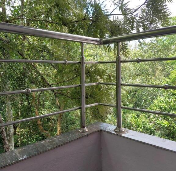 סוויטה עם מרפסת, Sharma Jee Farmhouse