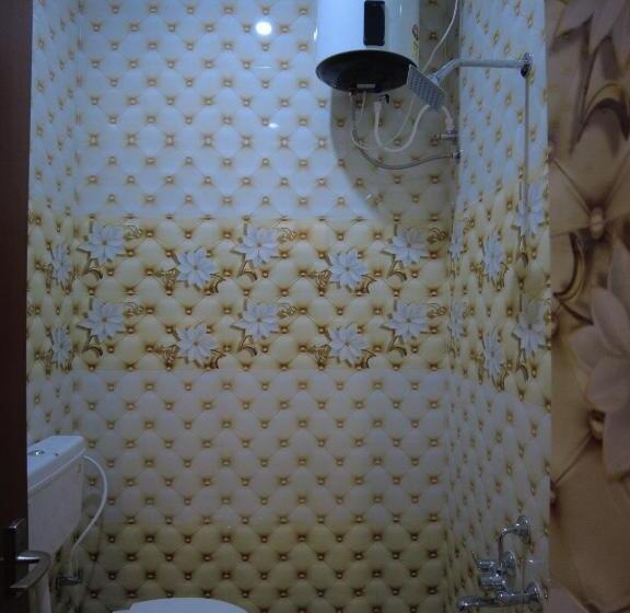 חדר משפחתי דלוקס, Sharma Jee Farmhouse