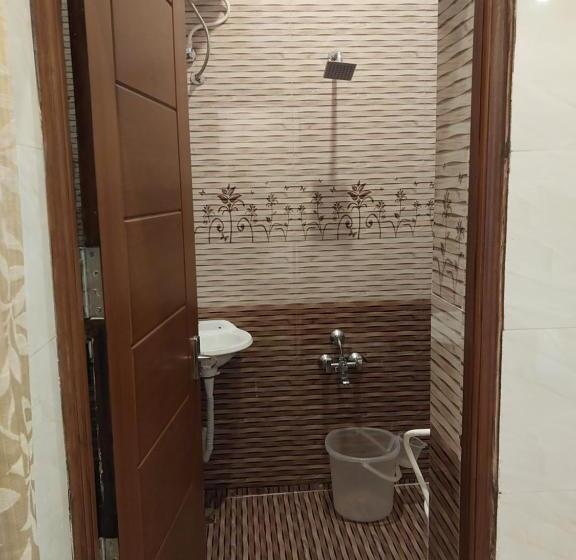 חדר משפחתי דלוקס, Sharma Jee Farmhouse