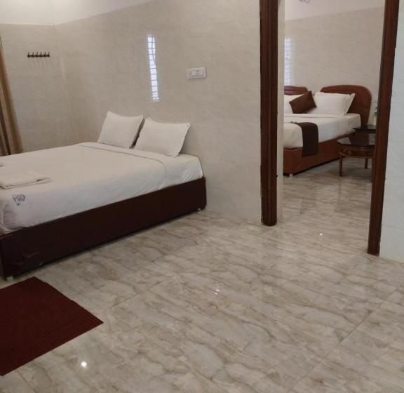 חדר משפחתי דלוקס, Sharma Jee Farmhouse