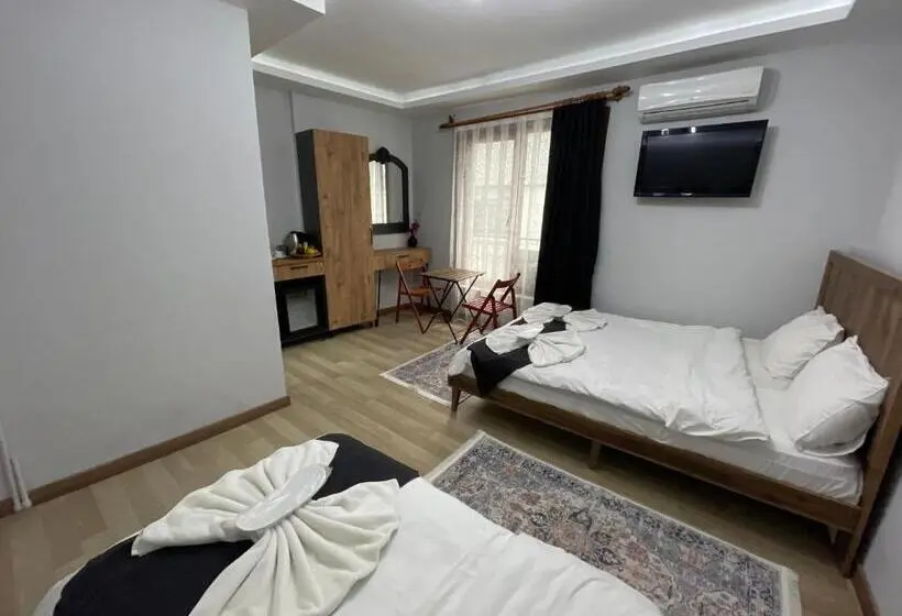 اتاق لوکس سه تخته, Le Valeria Deluxe