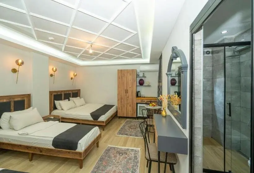Economy Quadruple Room, Le Valeria Deluxe