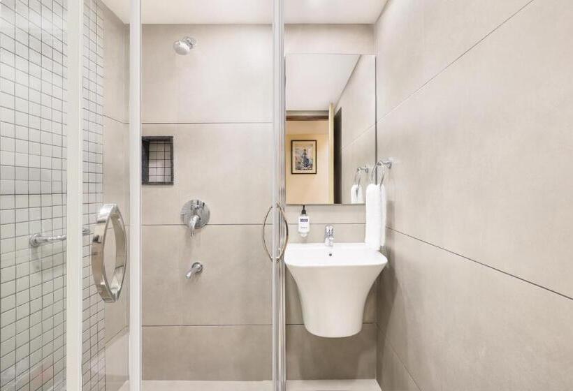 اتاق لوکس با تخت بزرگ, Keys Lite By Lemon Tree Hotels Sreekanya