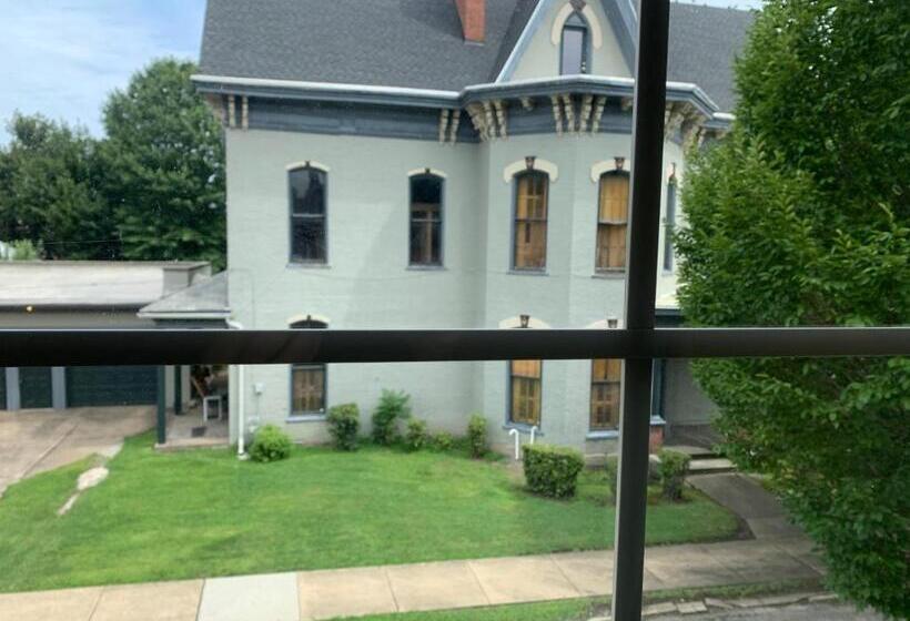 غرفة قياسية سرير ملكى, Bayberry House Bed And Breakfast