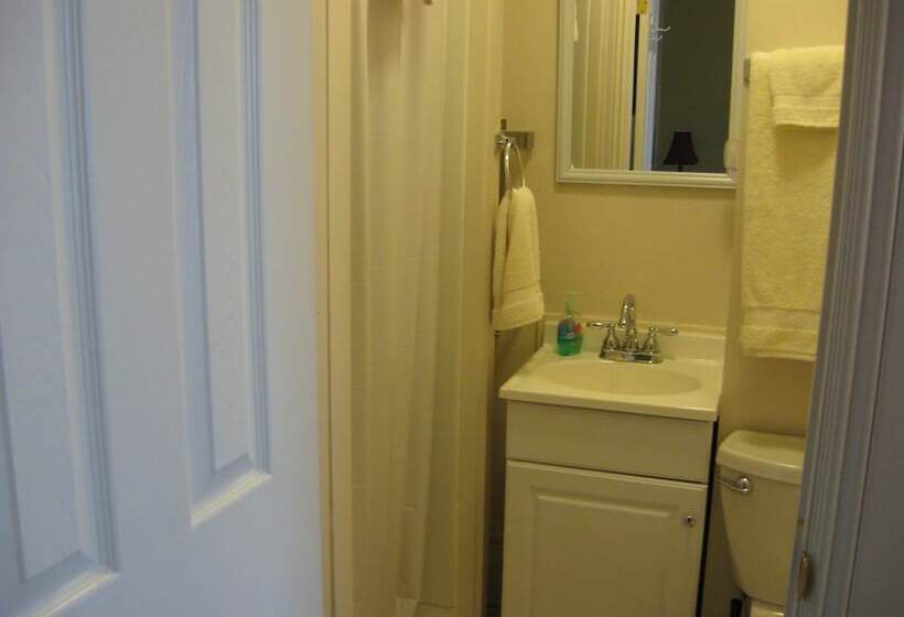 غرفة قياسية سرير كينج, Bayberry House Bed And Breakfast