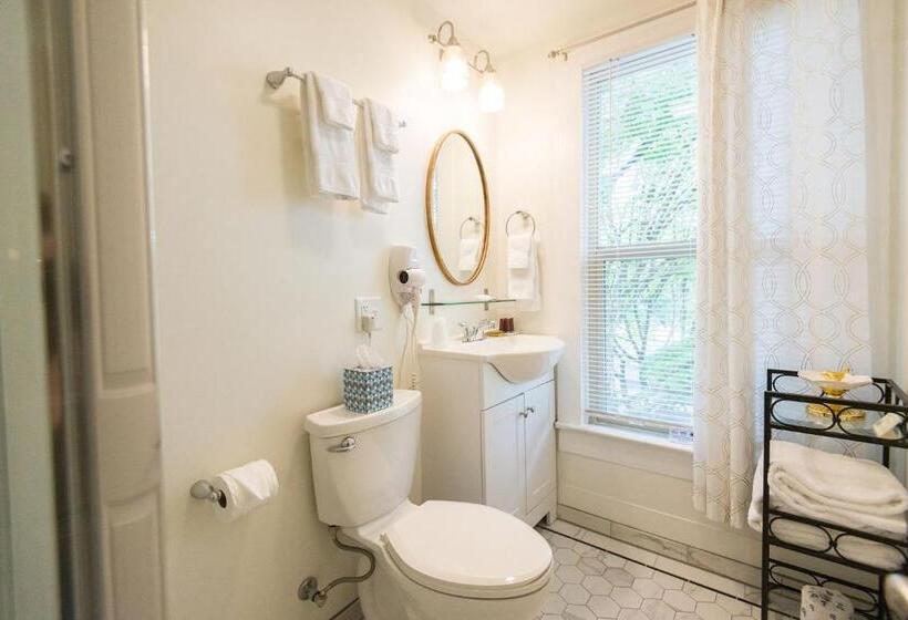 デラックススイート, Camas Boutique