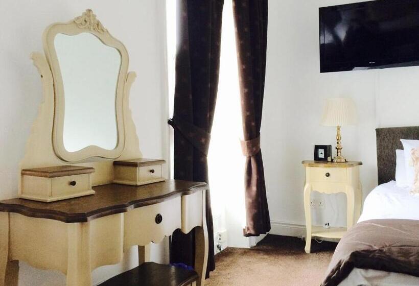 غرفة عائلية, Serendipity House