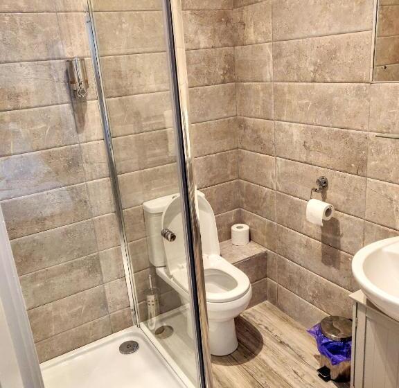 غرفة ديلوكس فردية, Serendipity House