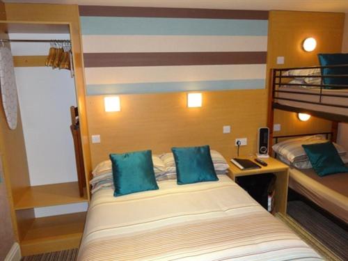 4인용 스탠다드 룸, The Craimar