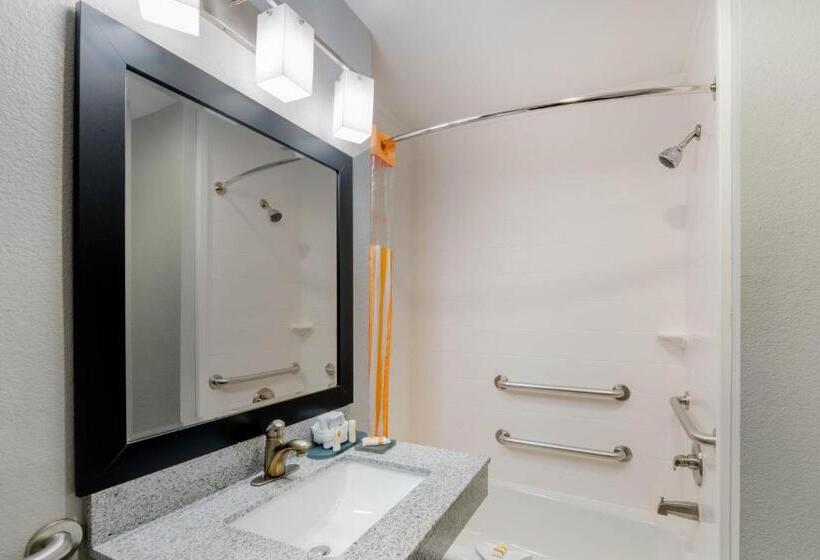 סוויטה מותאמת לאדם עם מוגבלויות, La Quinta By Wyndham Fort Worth Eastchase