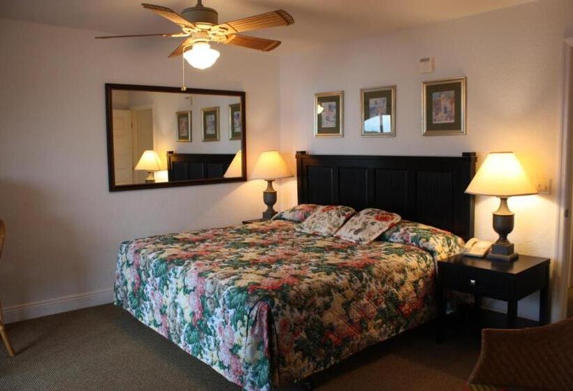سوئیت 2 خوابه, Lake Roy Beach Inn
