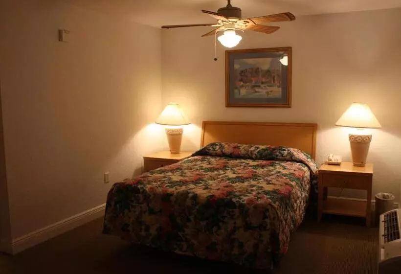 キングサイズベッドのスタンダードルーム, Lake Roy Beach Inn
