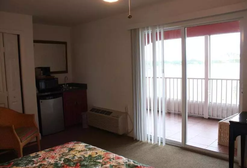 キングサイズベッドのスタンダードルーム, Lake Roy Beach Inn