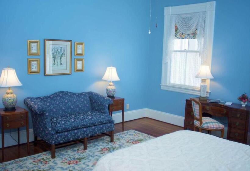 Номер Стандарт, Lookaway Inn