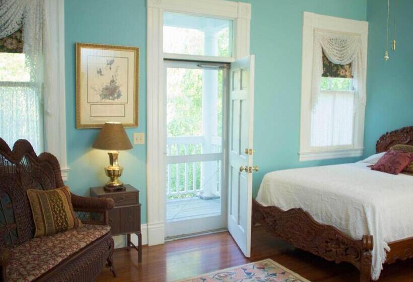 غرفة ديلوكس رباعية, Lookaway Inn