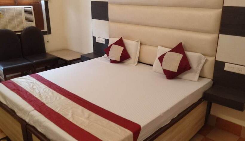 标准间, Sidhartha Walking Distance From Tajmahal