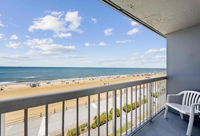 Люкс с Балконом, Surestay Studio By Best Western Virginia Beach Oceanfront