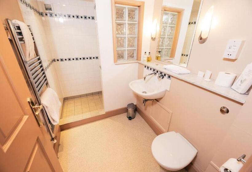 스탠다드 트리플 룸, The Auberge