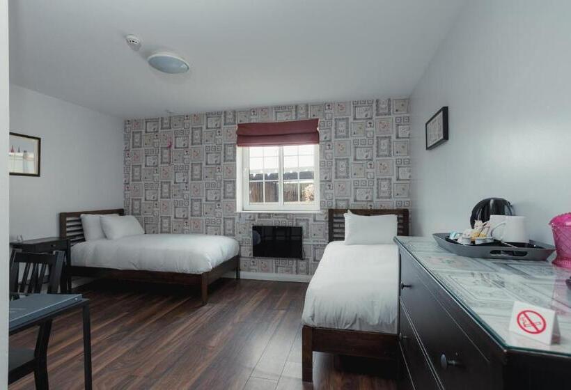 غرفة قياسية, The Oak Baginton