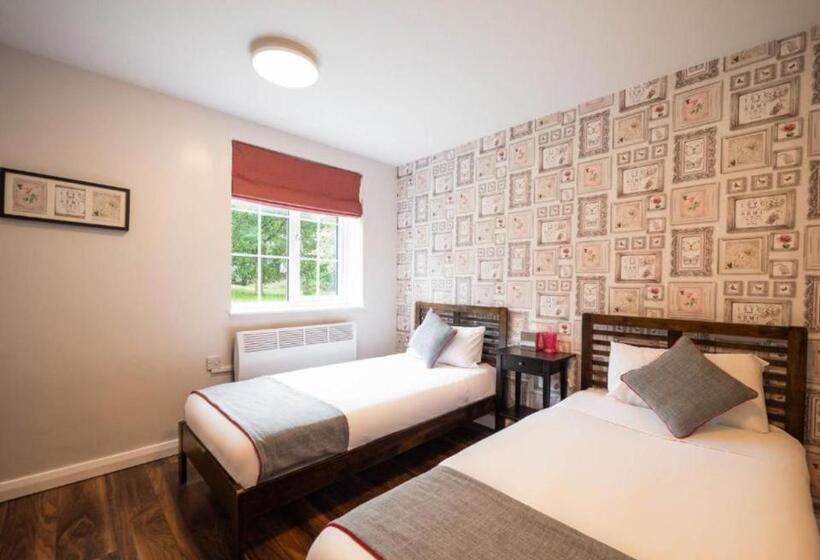 غرفة قياسية, The Oak Baginton