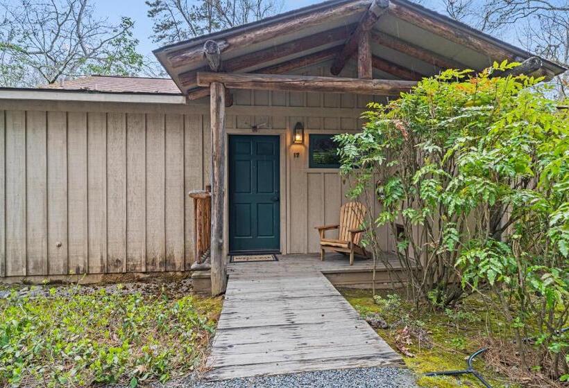 חדר סטנדרט מותאם לאדם עם מוגבלויות, Weasku Inn