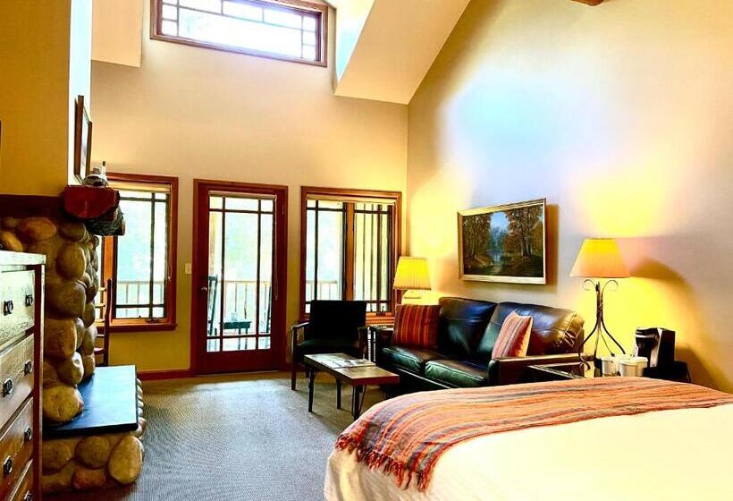 חדר סטנדרט מותאם לאדם עם מוגבלויות, Weasku Inn