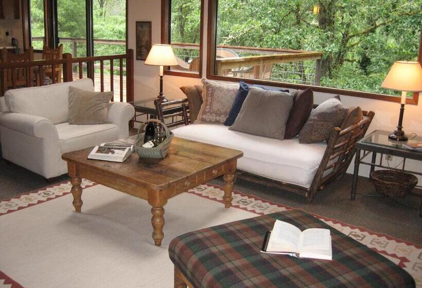 דירת חדר, Weasku Inn