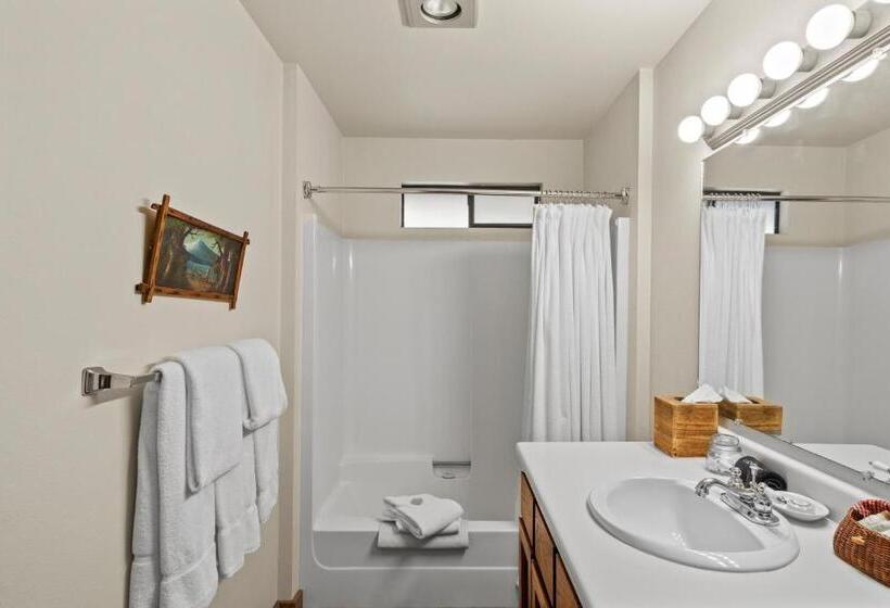 דירת חדר, Weasku Inn