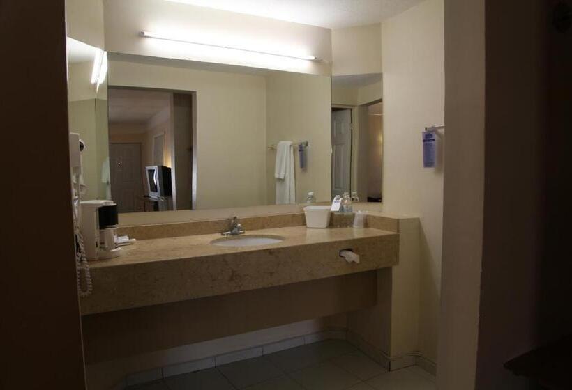 스탠다드 룸, American Inn Hotel & Suites Parral