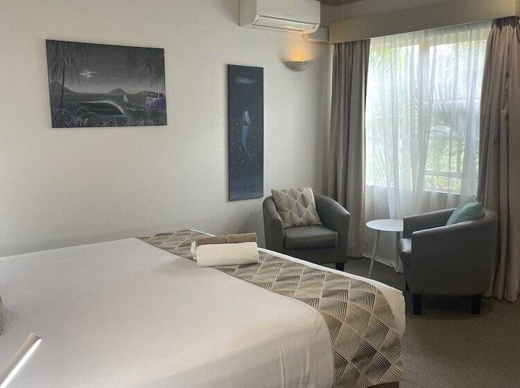 חדר דחוקס עם מיטת קינג, Oasis Inn Ulladulla