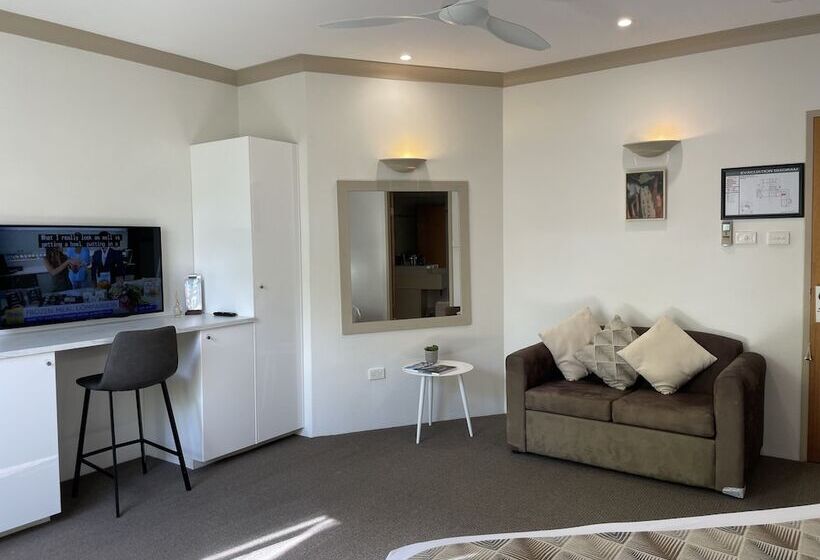 חדר דלוקס מיטת קווין, Oasis Inn Ulladulla