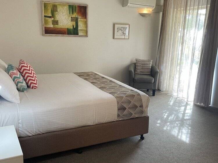 חדר אקזקיוטיב חדר קינג, Oasis Inn Ulladulla