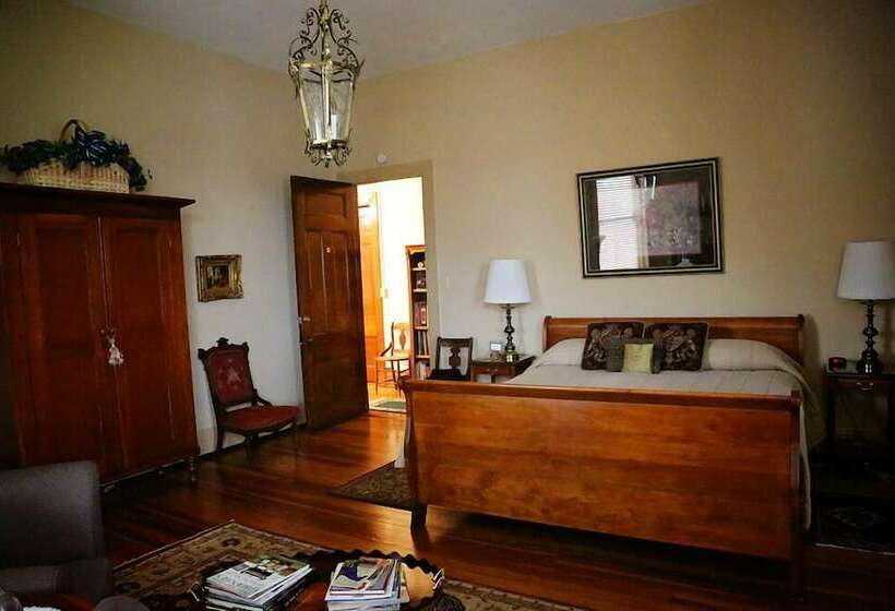 스탠다드 룸, The Bennett House Bed & Breakfast